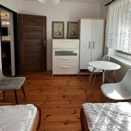 Large With Private Garden Semesterbostad
